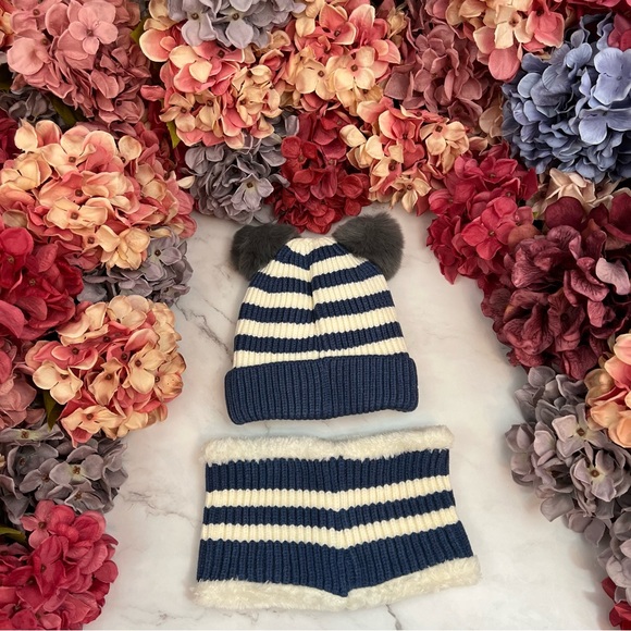 Infant Baby Blue Striped Winter Hat & Ring Scarf Set - Picture 15 of 16